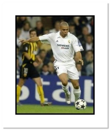 Ronaldo Real Madrid "Shooting" Double Matted 8" x 10" Photograph