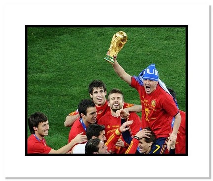 David Villa (Spain) "2010 at World Cup Trophy" Double Matted 8" x 10" Photograph