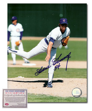Goose Gossage Autographed "Chicago Cubs Pitching" 8" x 10" Photograph (Unframed)