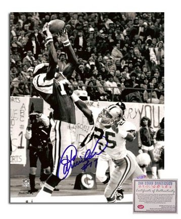 Harold Carmichael Philadelphia Eagles Autographed 8" x 10" vs. Dallas Cowboys Black and White Photograph (Unfr
