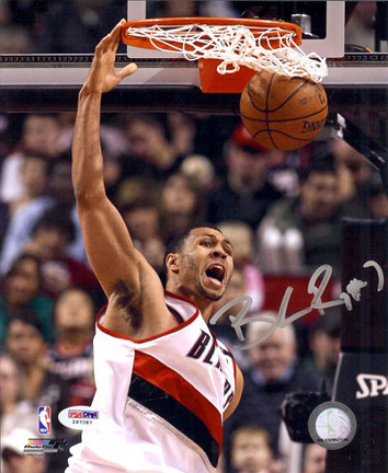 Brandon Roy Portland Trailblazers NBA "Dunking" Autographed 8" x 10" Photograph