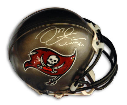 Mike Alstott Autographed Tampa Bay Buccaneers Riddell Mini Helmet Inscribed with "#40"