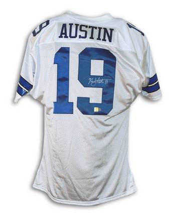 Miles Austin Autographed Dallas Cowboys White Jersey