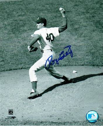 Roger Craig (Baseball Player) Brooklyn Dodgers Autographed Black and White 8" x 10" Unframed Photograph
