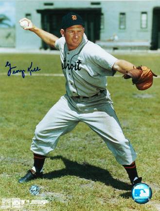 George Kell Autographed "Throwing" Detroit Tigers 8" x 10" Photo