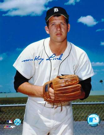Mickey Lolich Autographed "Pose" Detroit Tigers 8" x 10" Photo