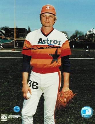 Joe Niekro Autographed "Pose" Houston Astros 8" x 10" Photo