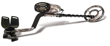 Land Star Camo Metal Detector by Bounty Hunter