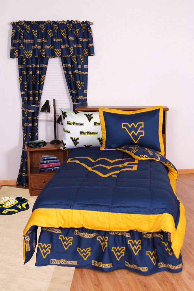 West Virginia Mountaineers Bed-in-a-Bag with Reversible Comforter (Queen)