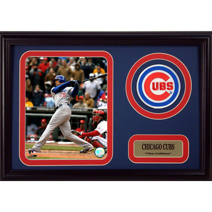 Derrek Lee Photograph with Team Logo Patch in a 12" x 18" Deluxe Frame