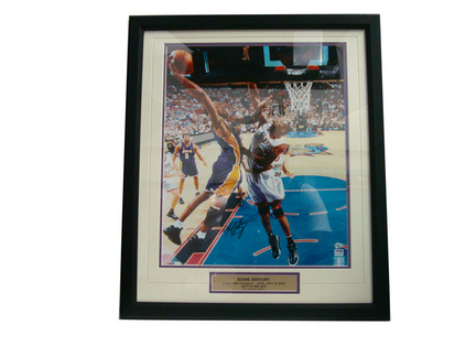 Kobe Bryant Autographed 16" x 20" Photograph in a Deluxe Frame 