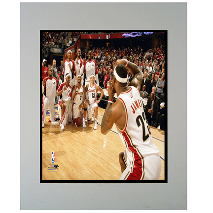 2009 Cleveland Cavaliers 11" x 14" Matted Photograph (Unframed)