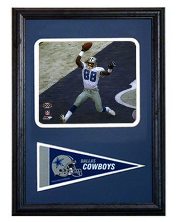 Dallas Cowboys Michael Irving Photograph with Team Pennant in a 12" x 18" Deluxe Frame