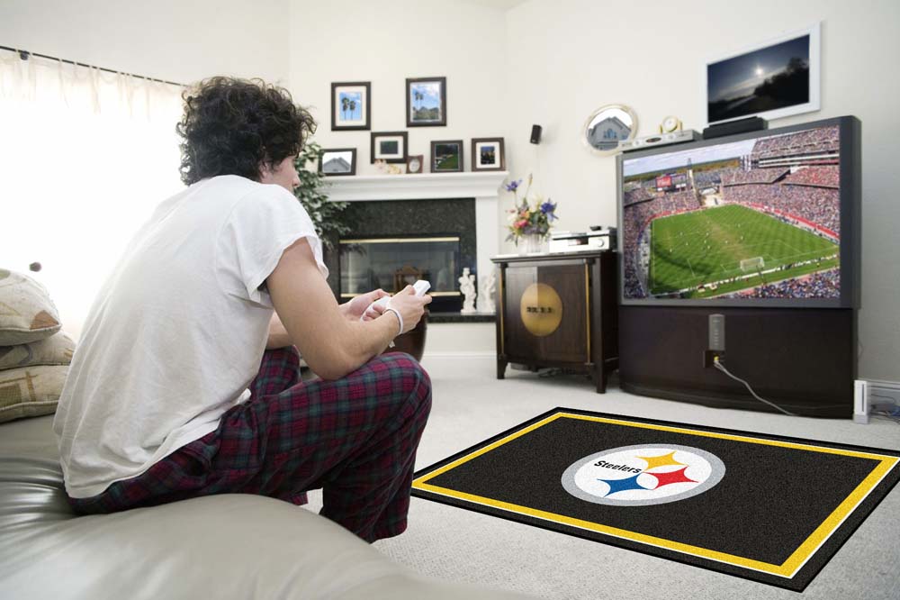 Pittsburgh Steelers 4' x 6' Area Rug