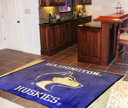 Washington Huskies 4' x 6' Area Rug