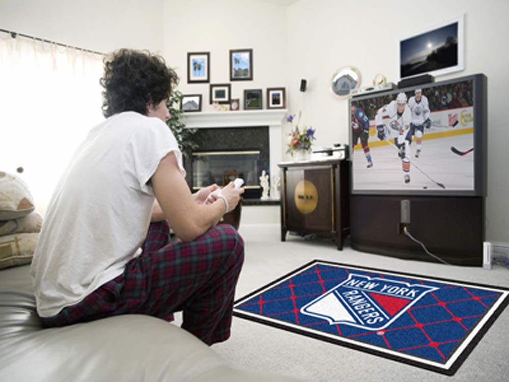 New York Rangers 4' x 6' Area Rug