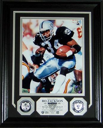 Bo Jackson 8" x 10" Framed Photograph and Medallion Set from The Highland Mint
