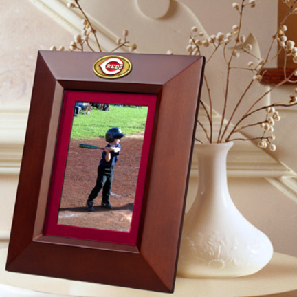 Cincinnati Reds 5" x 7" Vertical Brown Picture Frame