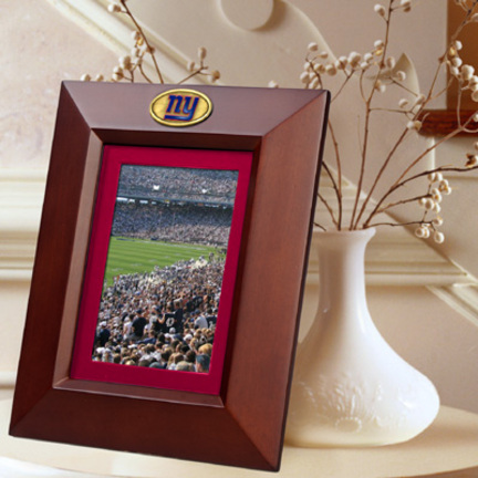 New York Giants 5" x 7" Vertical Brown Picture Frame