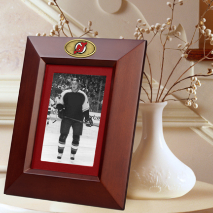 New Jersey Devils 5" x 7" Vertical Brown Picture Frame