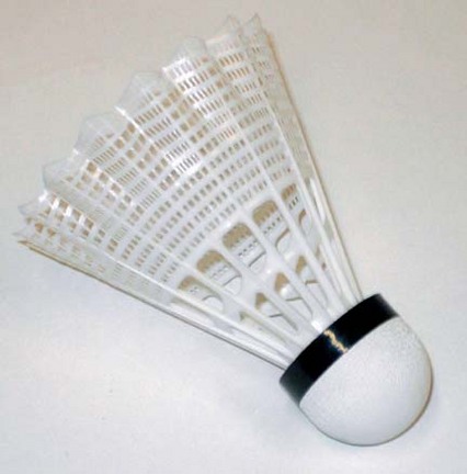 Mavis 350 Nylon Badminton Shuttlecocks From Yonex - 1 Dozen