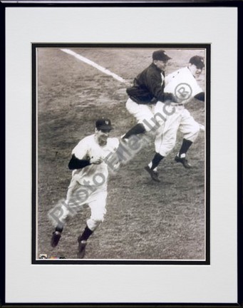Bobby Thomson, New York Giants "1951 Home Run Rounding The Bases" Double Matted 8" X 10" Photograph 