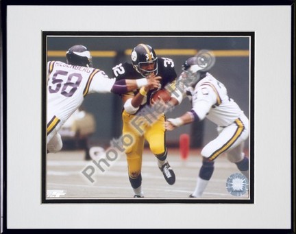 Franco Harris, Pittsburgh Steelers Double Matted 8" X 10" Photograph in Black Anodized Aluminum Frame