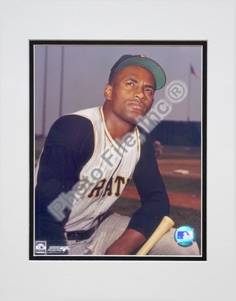 Roberto Clemente, Pittsburgh Pirates (Posing) Double Matted 8" X 10" Photograph (Unframed)