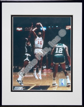 Walt Frazier Double Matted 8" X 10" Photograph in Black Anodized Aluminum Frame