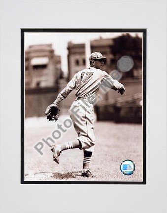 Dizzy Dean "Pitching" Double Matted 8" X 10" Photograph (Unframed)