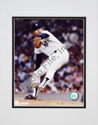 Rich Gossage "Pitching" Double Matted 8" X 10" Photograph (Unframed)