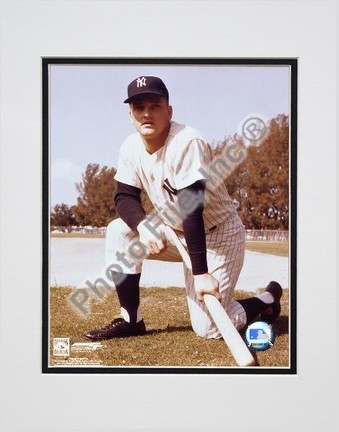 Roger Maris "#4 Kneeling with Bat" Double Matted 8" X 10" Photograph (Unframed)