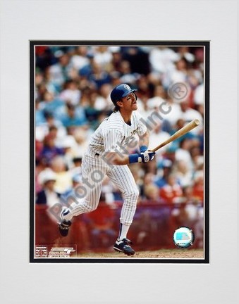 Robin Yount "Looking Up" Double Matted 8" X 10" Photograph (Unframed)