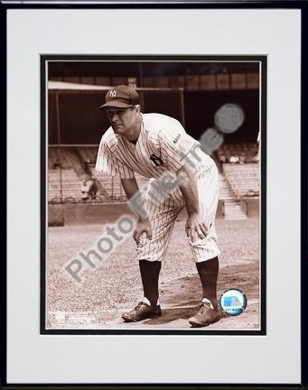 Lou Gehrig "Hands on Knees" Double Matted 8" X 10" Photograph in Black Anodized Aluminum Frame