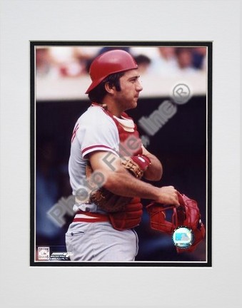 Johnny Bench "Holding Catchers Mask" Double Matted 8" X 10" Photograph (Unframed)