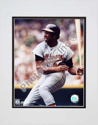 Frank Robinson "Batting" Double Matted 8" X 10" Photograph (Unframed)