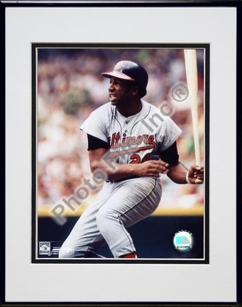 Frank Robinson "Batting" Double Matted 8" X 10" Photograph in Black Anodized Aluminum Frame