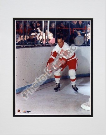 Gordie Howe "Skating with puck" Double Matted 8” x 10” Photograph (Unframed)