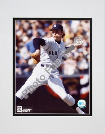 Sparky Lyle, New York Yankees, Pitching, Double Matted 8" X 10" Photograph (Unframed)