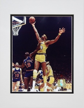 Wilt Chamberlain "Rim Action" Double Matted 8" x 10" Photograph (Unframed)