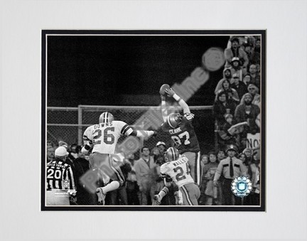 Dwight Clark "The Catch" Double Matted 8" X 10" Photograph (Unframed)