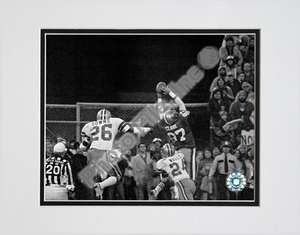Dwight Clark "The Catch" Double Matted 8" X 10" Photograph (Unframed)