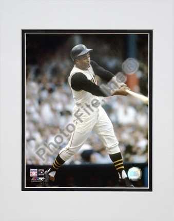 Roberto Clemente Batting Action Double Matted 8" X 10" Photograph (Unframed)