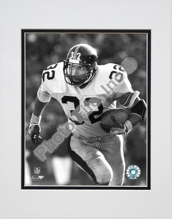Franco Harris "Rushing With Ball" (Black & White) Double Matted 8" X 10" Photograph (Unframed)