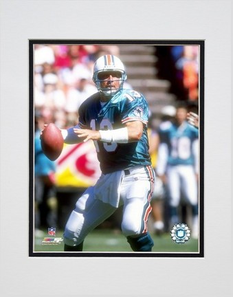 Dan Marino "Passing Action" Double Matted 8" X 10" Photograph (Unframed)
