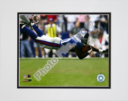 Tiki Barber "2005 / 2006 Action" Double Matted 8" X 10" Photograph (Unframed)