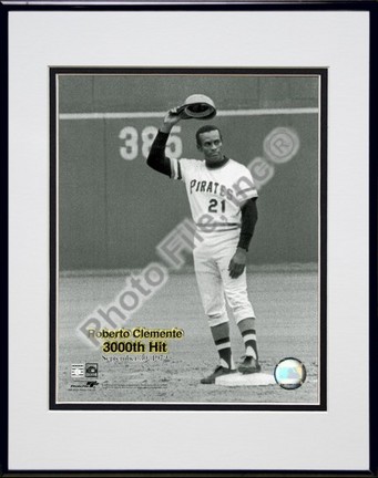 Roberto Clemente "9/30/72 3000 Hit" Double Matted 8" x 10" Photograph in Black Anodized Aluminum Fra