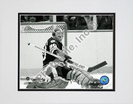 Gerry Cheevers "Action" Double Matted 8" x 10" Photograph (Unframed)