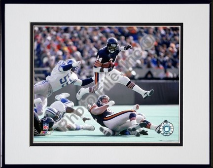 Walter Payton Action Double Matted 8" X 10" Photograph in Black Anodized Aluminum Frame