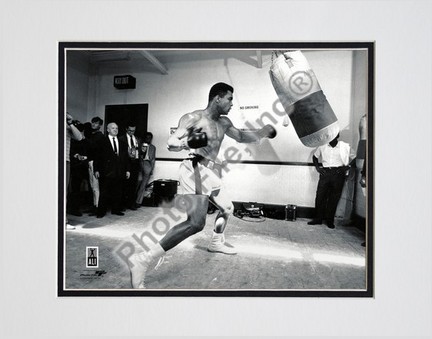 Muhammad Ali #8 Double Matted 8" X 10" Photograph (Unframed)